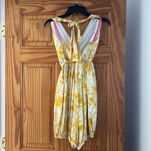 100% silk floral jumpsuit by Betsy Johnson, size 0 elasticized hem, vintage look - Picture 6 of 9